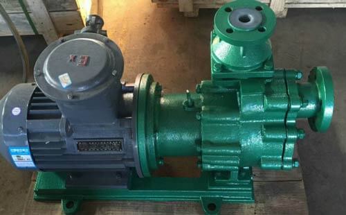 氟塑料自吸泵振動原因